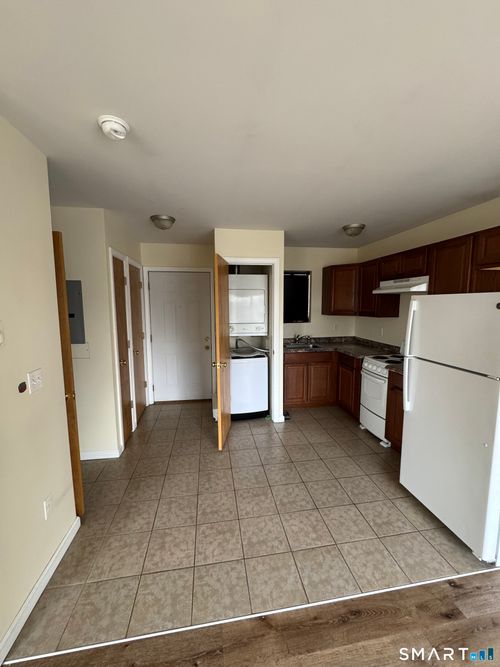 apt-14-4 Warwick St, New Haven, CT, 06513-4667 | Card Image