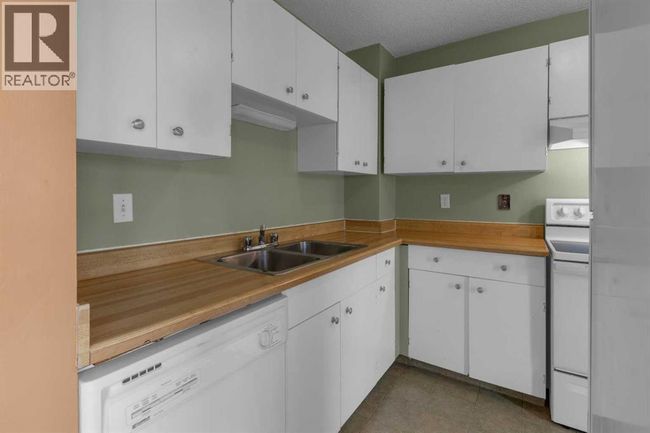 116 Silver Crest Dr Nw, Townhouse with 3 bedrooms, 2 bathrooms and 1 parking in Calgary AB | Image 7