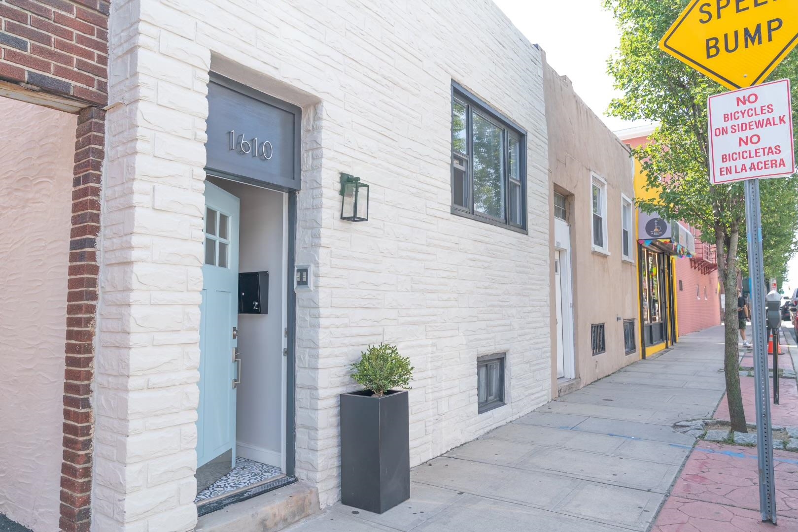 2 1610 Bergenline Ave, For Rent in Union City Zoocasa