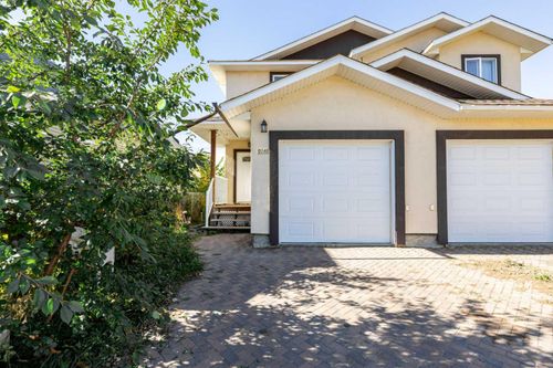 5140 51 St, Lacombe, AB, T4L1H9 | Card Image