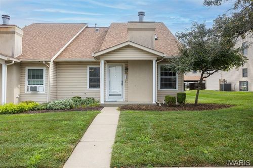 422 Colleen Dr, O Fallon, IL, 62269-3448 | Card Image