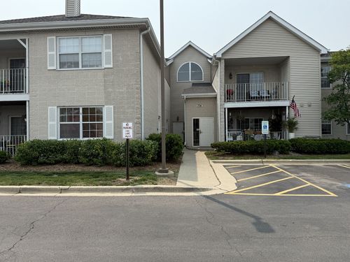 unit-102-774 Gary Ave, Carol Stream, IL, 60188-4913 | Card Image