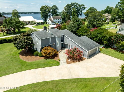 205 Austin Point Dr, Washington, NC, 27889-5604 | Card Image