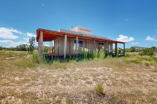 22 Warrenpoint Rd, Cerrillos, NM, 87010-8019 | Card Image