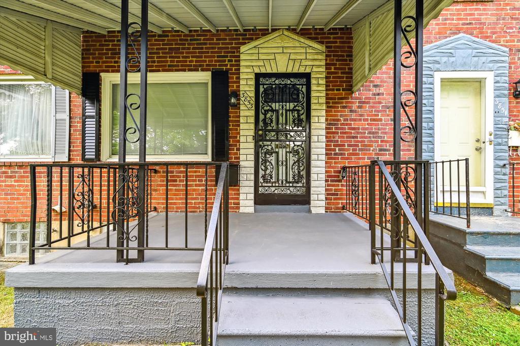 Shannon Dr, Baltimore, MD 21213