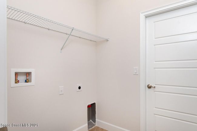 Laundry Room | Image 18