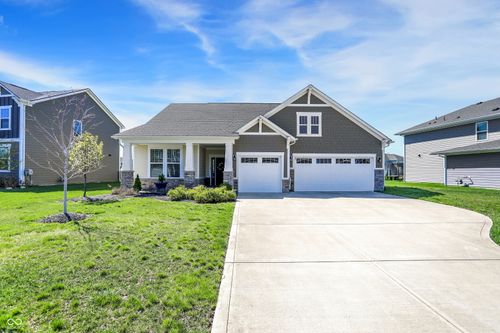 8239 Peggy Ct, Zionsville, IN, 46077-7968 | Card Image