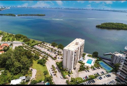 11m-880 Ne 69th St, Miami, FL, 33138-5792 | Card Image