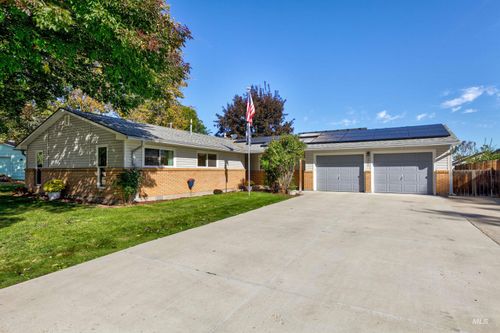 2248 E Sadie Dr, Eagle, ID, 83616-5406 | Card Image