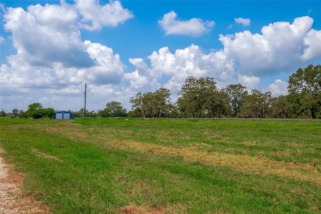 2080 Avenue J St, Home with 3 bedrooms, 2 bathrooms and null parking in Boling TX | Image 37