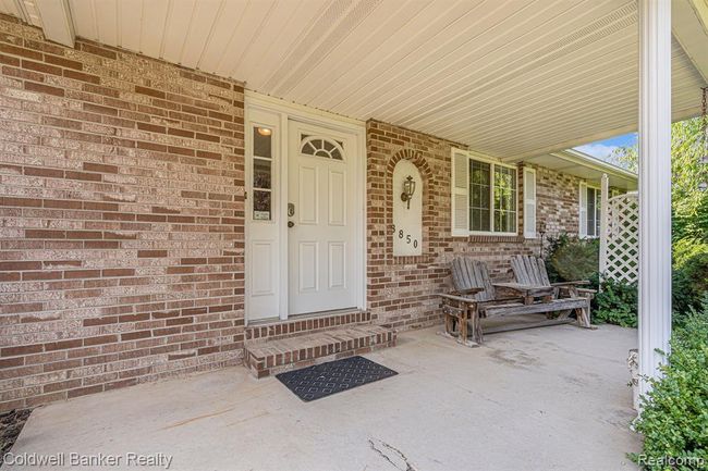 8850 Hitchingham Road, House other with 3 bedrooms, 2 bathrooms and null parking in Augusta Twp MI | Image 4