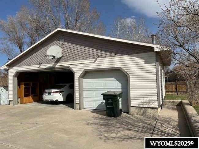 530 Juniper St, House other with 5 bedrooms, 3 bathrooms and null parking in Green River WY | Image 37
