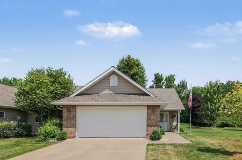 594 Cherrywood Ct, Red Wing, MN, 55066-3563 | Card Image