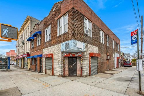 126-19 101st Ave, South Richmond Hill, NY, 11419-1505 | Card Image