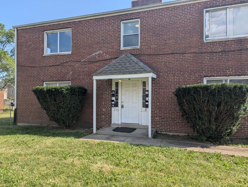 94 N Hampton Rd, Columbus, OH, 43213-1056 | Card Image