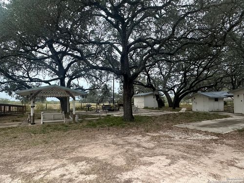 1150 County Road 765, Moore, TX, 78057-2502 | Card Image