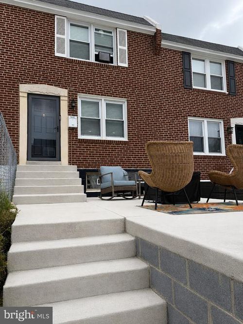 7602 Woodcrest Ave, PHILADELPHIA, PA, 19151-2705 | Card Image