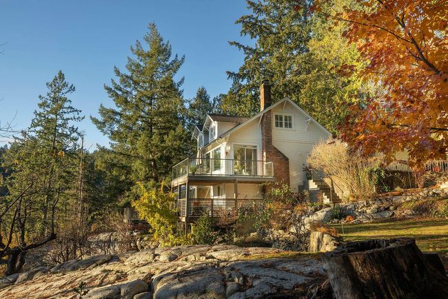 4778 Marine Drive, House other with 6 bedrooms, 3 bathrooms and 1 parking in West Vancouver BC | Image 1