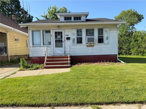 1802 Ardoyne Ave, Cleveland, OH, 44109-3408 | Card Image