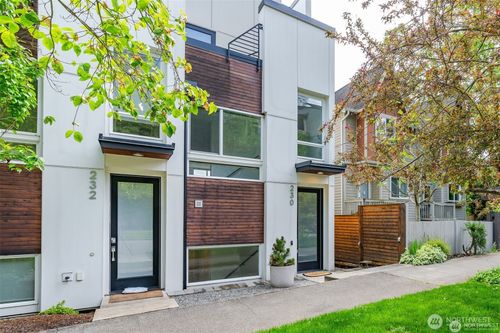 230 26th Ave E, Seattle, WA, 98112-5411 | Card Image