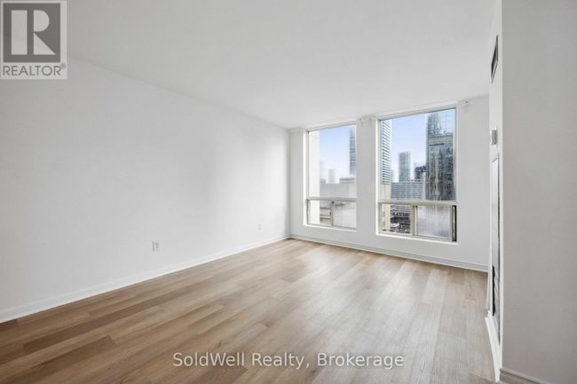 1802 - 25 Grenville St, Condo with 2 bedrooms, 1 bathrooms and null parking in Toronto ON | Image 9