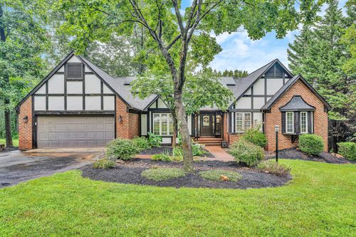 85 Macgregor Dr, Blue Ridge, VA, 24064-1525 | Card Image