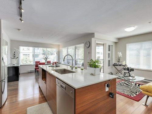 304-1673 Lloyd Ave, North Vancouver, BC, V7P0A9 | Card Image