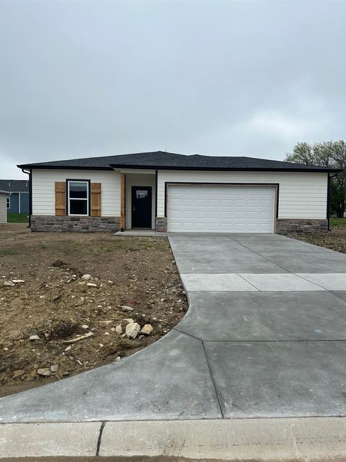 3051 E Highridge Ct, Park City, KS, 67219-4542 | Card Image