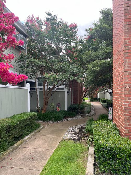apt-1208-6220 Bentwood Trl, Dallas, TX, 75252-5155 | Card Image