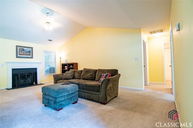165 Spring Lake Dr, House other with 3 bedrooms, 2 bathrooms and 2 parking in Athens GA | Image 5