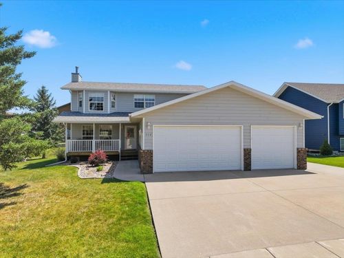 502 Wildwood Dr, Spearfish, SD, 57783-3235 | Card Image