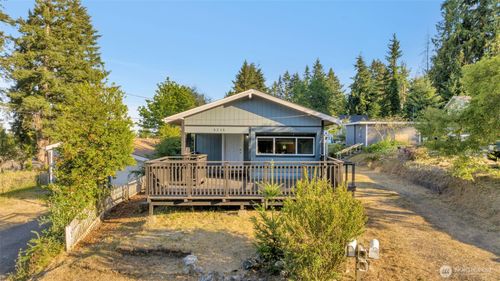 5215 5th St, Bremerton, WA, 98312-3351 | Card Image