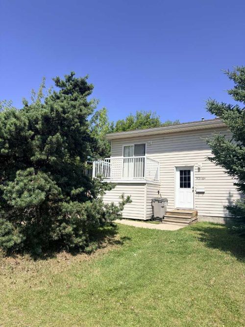 b-9318 106 Ave, Grande Prairie, AB, T8V1H7 | Card Image