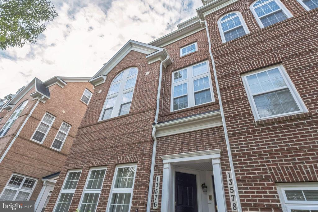 Waterford Hills Blvd, Germantown, MD 20874