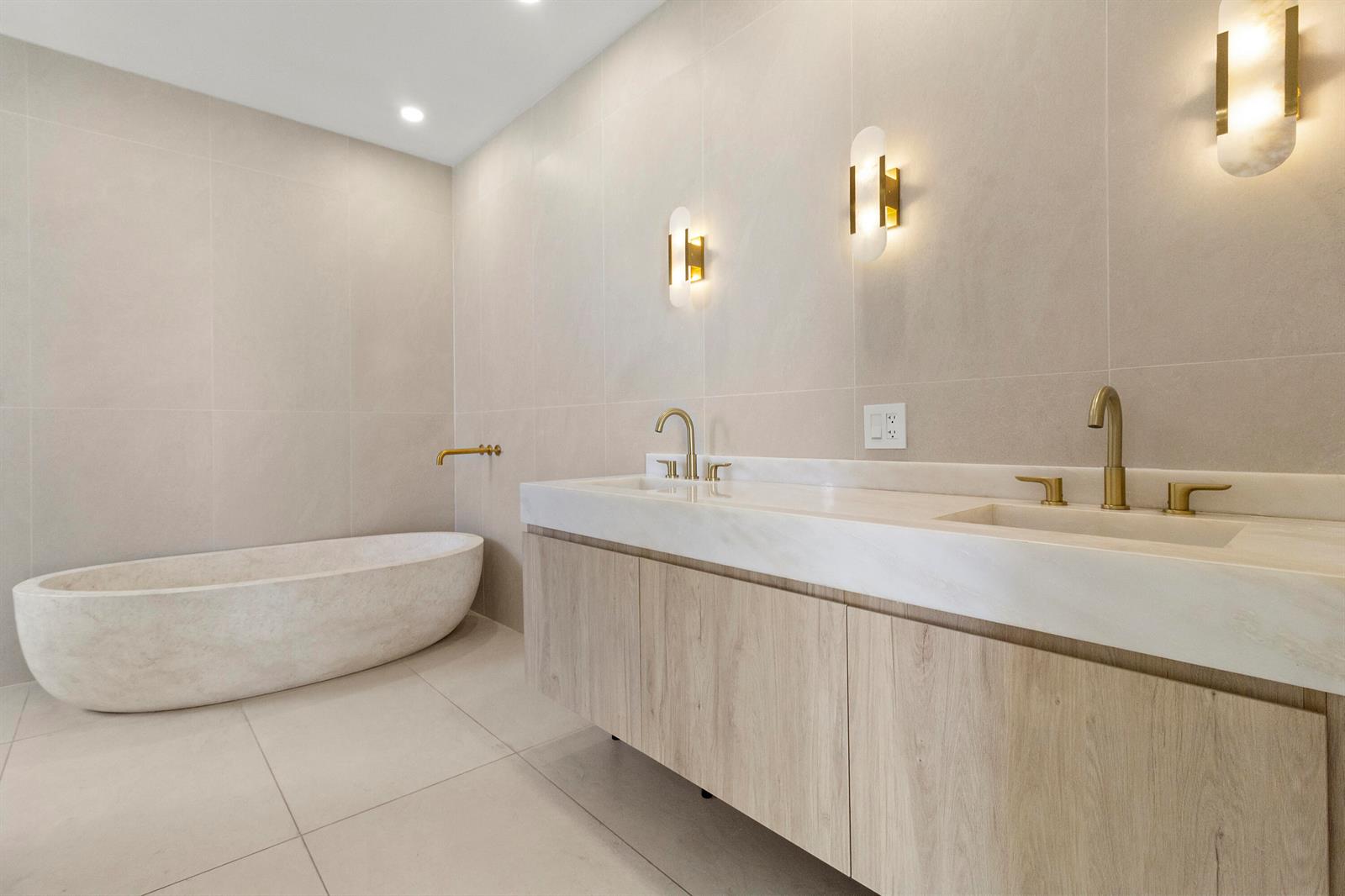 Residential in Hallandale Beach 3