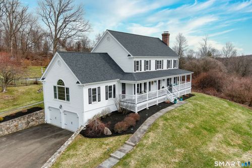 43 Regan Rd, Ridgefield, CT, 06877-1421 | Card Image