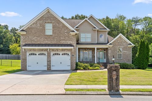 8858 Mckenzie Farm Dr, Ooltewah, TN, 37363-5973 | Card Image
