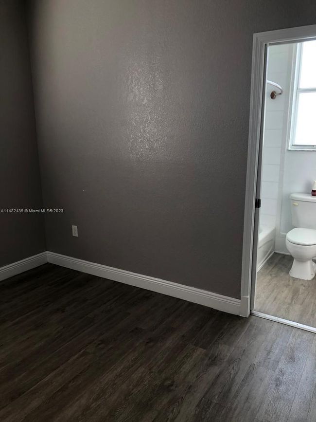 APT-1 - 8111 W 36 Th Ave, Townhouse with 2 bedrooms, 3 bathrooms and null parking in Hialeah FL | Image 4