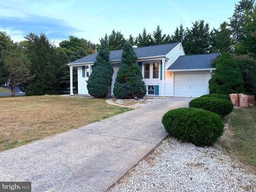 1424 Outer Dr, HAGERSTOWN, MD, 21742-3065 | Card Image