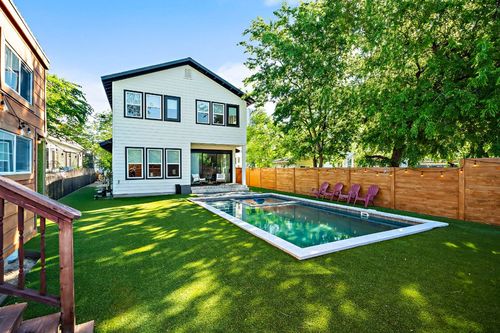 1008 Willow St, Austin, TX, 78702-4239 | Card Image