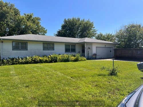 407 Lake St, Grand Island, NE, 68801-8847 | Card Image