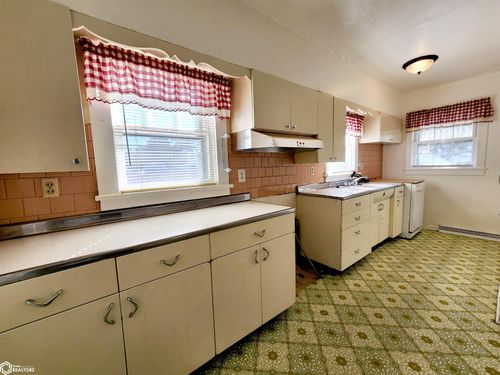 420 E State Street, Corydon, IA, 50060 | Card Image