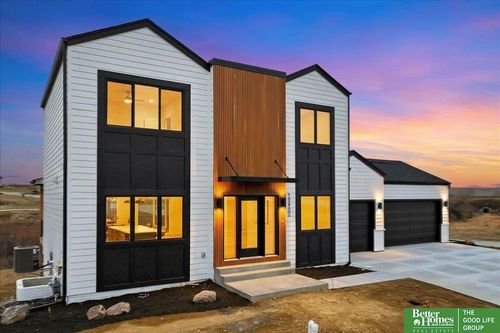 10902 S 218th St, Gretna, NE, 68028-5120 | Card Image