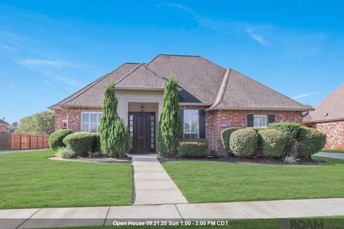 13298 Brookcrest Dr, Walker, LA, 70785-5528 | Card Image