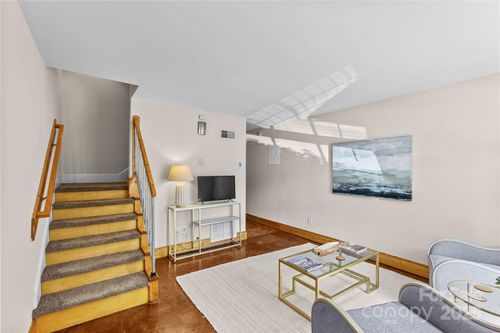 apt-1-634 Chipley Ave, Charlotte, NC, 28205-7059 | Card Image