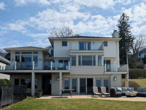 2940 Lake Shore Dr, Michigan City, IN, 46360 | Card Image