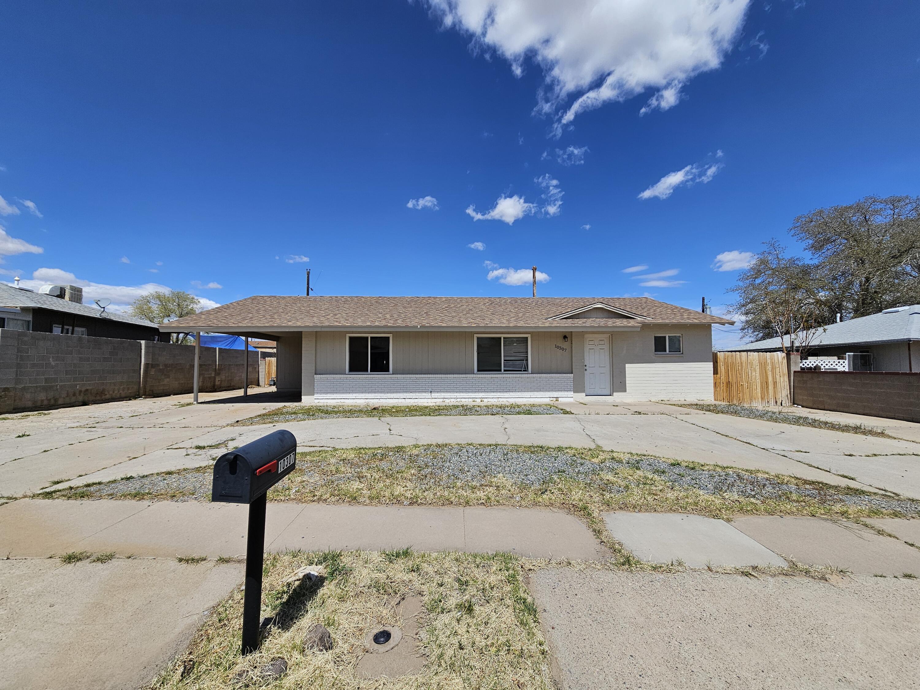 Cornelia Ct, Albuquerque, NM 87121