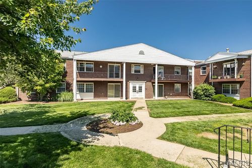a-10315 Forest Brook Ln, Saint Louis, MO, 63146-5805 | Card Image