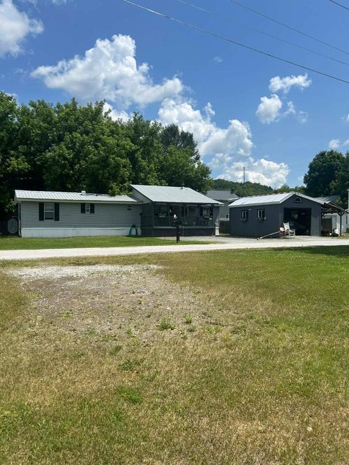 84 River St, Montgomry Ctr, VT, 05471-3190 | Card Image