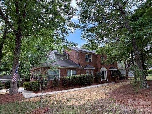 4926 Ardenwoods Dr, Charlotte, NC, 28215-9776 | Card Image